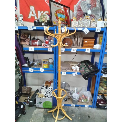 13A - hat/coat stand