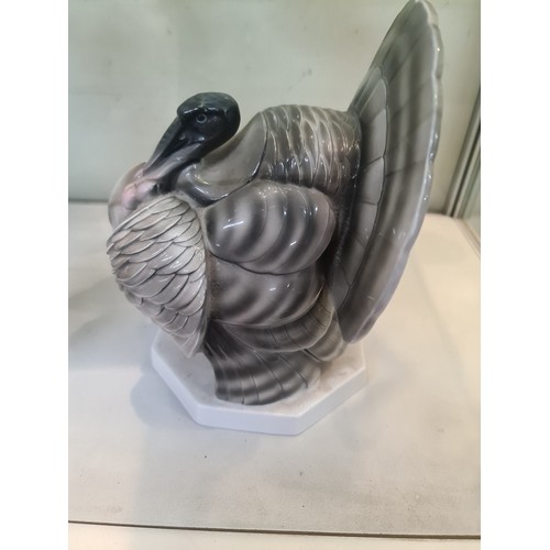 95 - Large Turkey figure possible Royal Ducs?