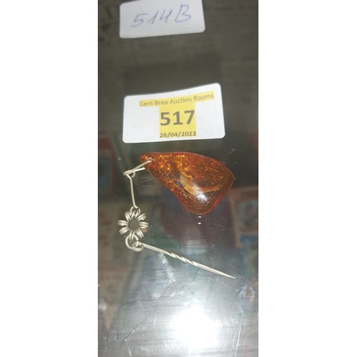 517 - Amber pin