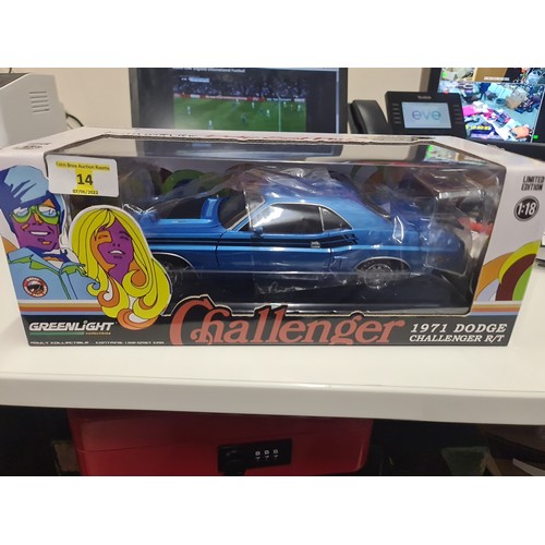 14 - Greenlight 1971 Dodge Challenger R/T Run With The Scat Pack 1/18 Blue Black