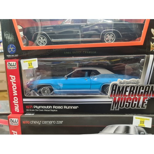 17 - 1971 Plymouth Road Runner Blue Auto World American Muscle 1/18 Scale, New in Box