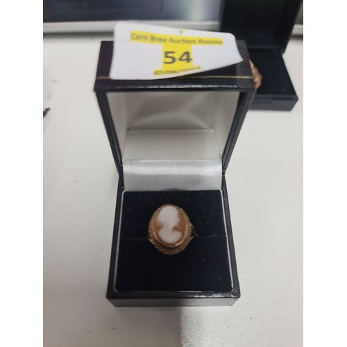 54 - 9ct Cameo ring 3.9g