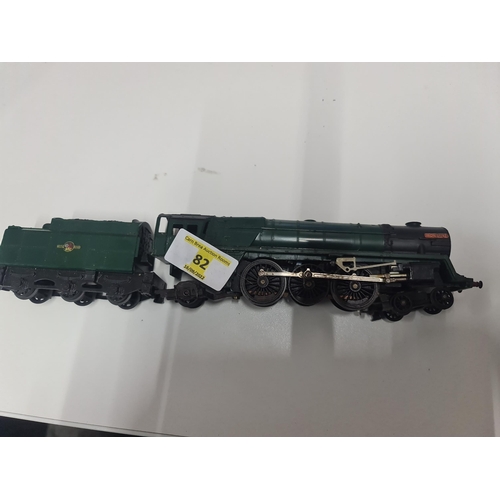 82 - OO Gauge Hornby H0 Tractor Locomotive Iron Duke 70014 British Railways