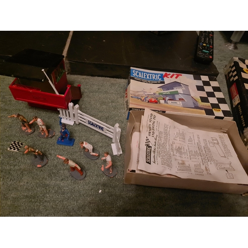 53 - Scalextric accessories