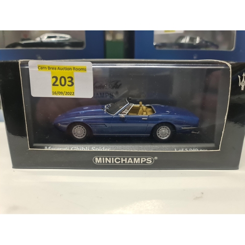 203 - 1:43 Minichamps Maserati Ghibli Spider 1969 Bleu metalizzato Blue