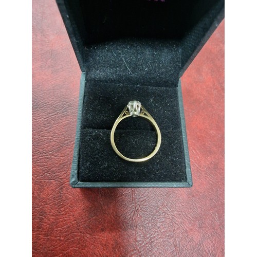 202A - 9ct gold .25pt diamond ring 2.2g