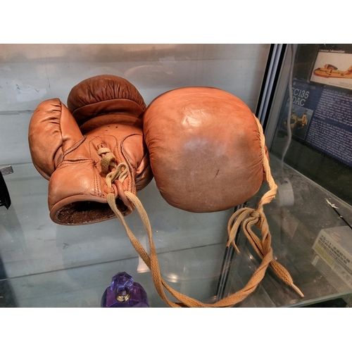 46 - Vintage boxing gloves