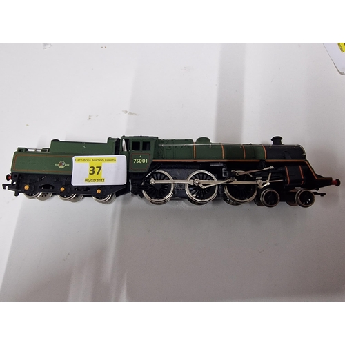 37 - Mainline Standard 4MT 75001 BR Green Locomotive OO Gauge