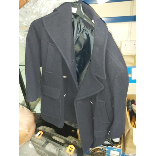 1A - size 16 navy coat klass, pure wool