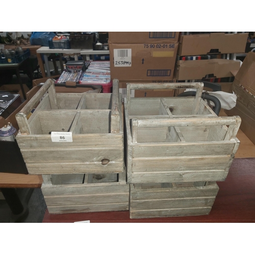86 - 4 x storage boxes/crates