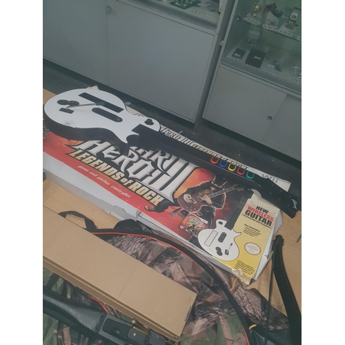 225 - guitar hero, legends of rock - boxed vgc