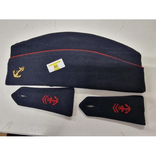 40 - French navy side cap & epelets