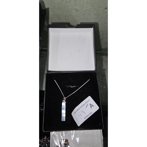 153a - 925 Silver Pendant Necklace