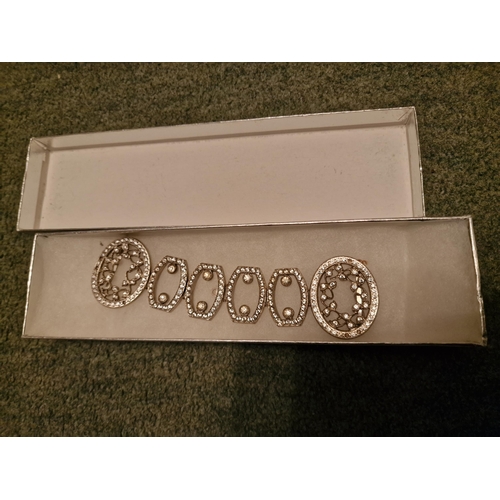 672 - Deco crystal buckle