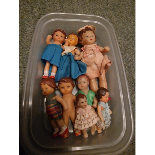 36A - Vintage dolls