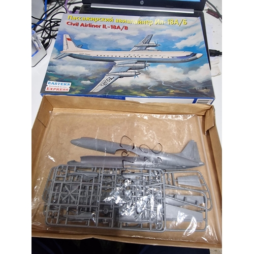 111 - eastern express 1/144 civil airliner no instructions