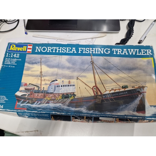 119A - Revell trawler