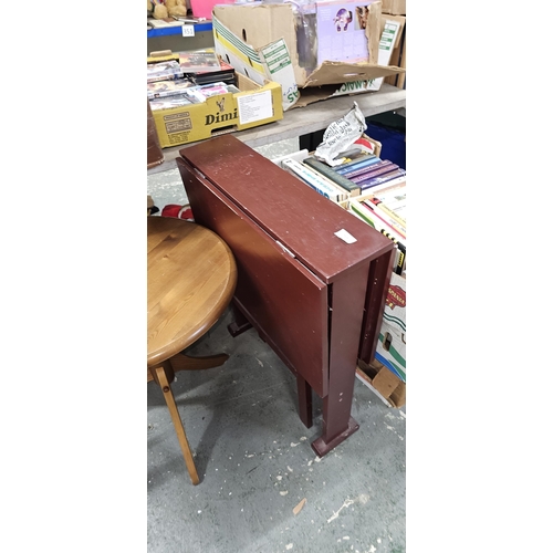 491 - small drop leaf table