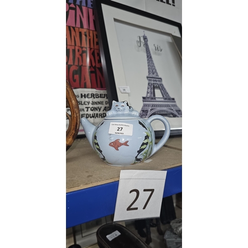 27 - wade teapot