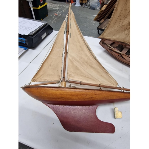 206 - Vintage wooden pond yacht good condition