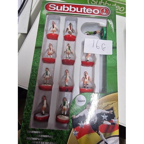 16G - Subbuteo team