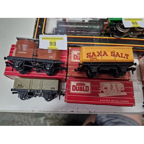 93 - 3 x dublo boxed wagons