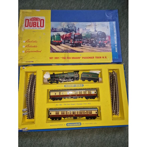 110A - P158 Hornby Dublo Set 2021 The Red Dragon Passenger Set 2 Rail