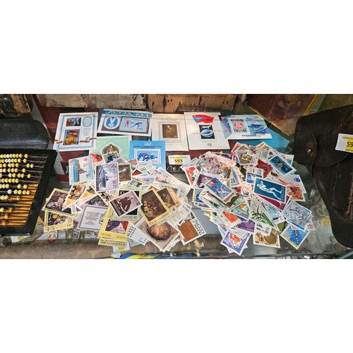 593 - Huge lot of stamp's