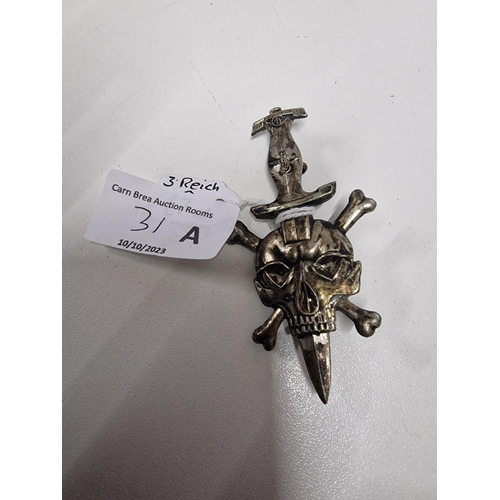 31a - SS Death Head badge