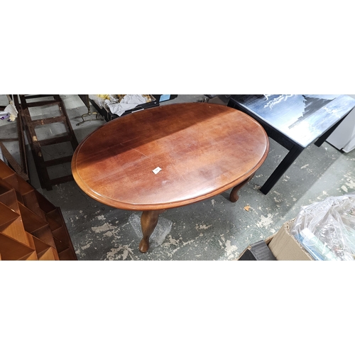 495 - Coffee table