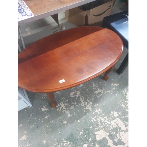 495 - Coffee table