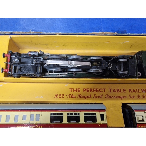 127 - Dublo 3 rail Train set Duchess of  Montrose gwo