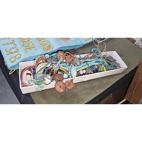 129A - box of costume jewellery