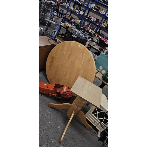 81 - round dining table UNABLE TO POST