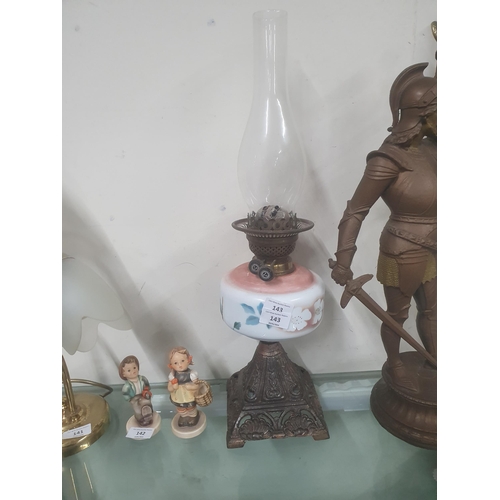 143 - VICTORIAN GLASS OIL LAMP AND CHIMNEY GWO UNABLE TO POST