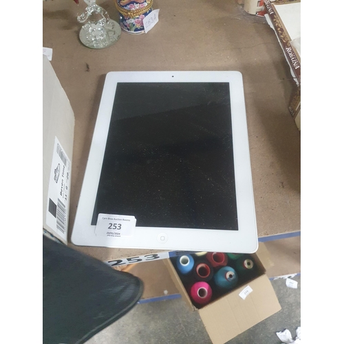 253 - ipad 4th generation spares or repairs