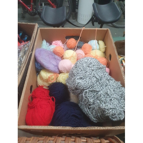 437 - box knitting wool