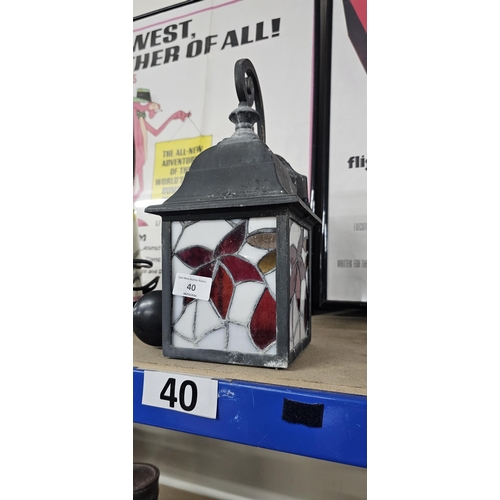 40 - OUTDOOR WALL LANTERN