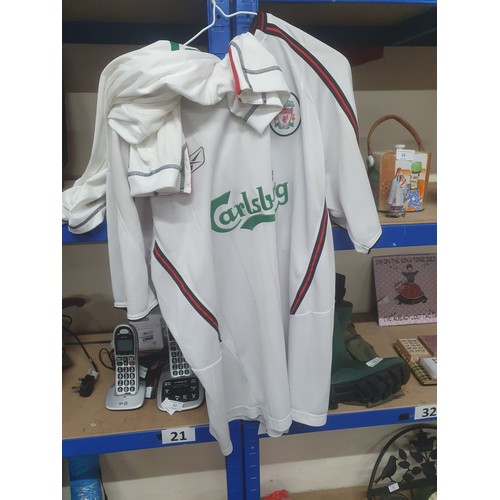15A - 2 Liverpool shirts size 42\44 & L