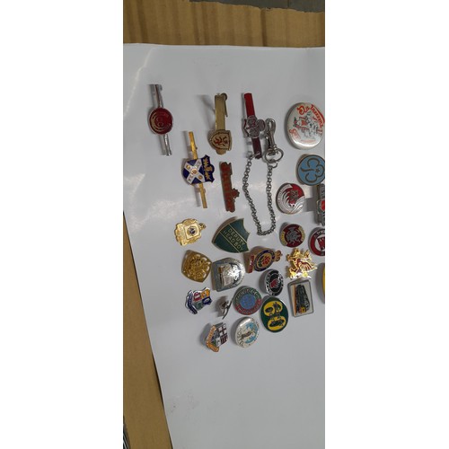 470 - Job lot of badges