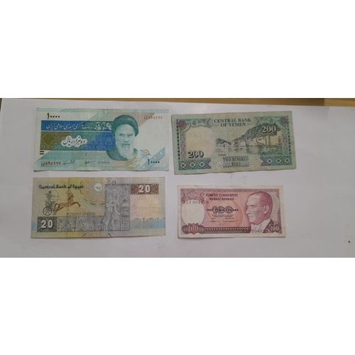 481 - 4 banknotes