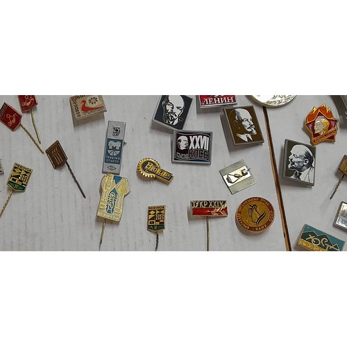 488 - Big lot of communist badges and medals