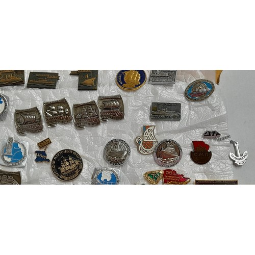 489 - Few sets of Navy badges