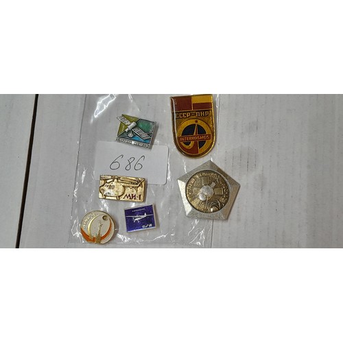 686 - Vintage aviation and space badges