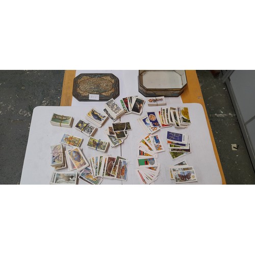 722 - Big job lot of cigarette cards in vintage metal tin