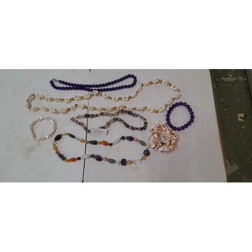 798 - Lot of costume jewellery