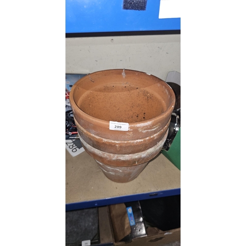 289 - 3 terracotta pots