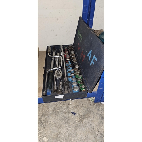 293 - socket set