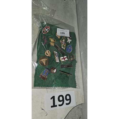 199 - badge3s golly etc