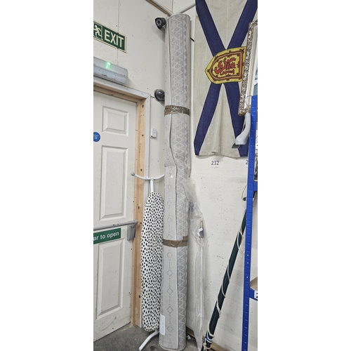 232 - large Turkish rug 273cm x 375cm